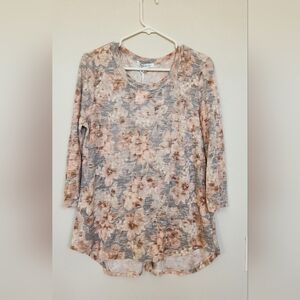 XL Floral long sleeve shirt with faux buttons down the back (spine area).